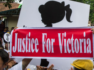 ދެ އަހަރުގެ ކުޑަކުއްޖެއްގެ ރޭޕް ކޮށްގެން މިޔަންމާގައި އެތައް ސަތޭކަ ބަޔަކު މަގުތަކަށް