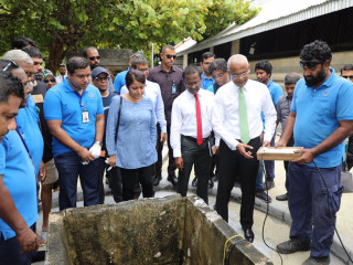 މާލޭ ހުކުރު މިސްކިތުގެ މުންނާރުގެ އާބާތުރަ ފިލުވުމުގެ މަސައްކަތް ރައީސް ސޯލިހު ފައްޓަވައިދެއްވައިފި