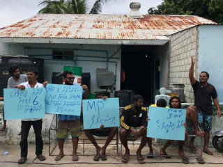 ކަރަންޓު ކެނޑޭ މައްސަލަ ބޮޑުވެފައިވީތީ މުޒާހަރާ ކުރަނީ