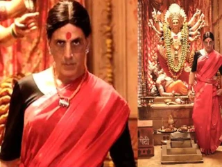 ލަކްޝްމީ ބޮމްބްގެ ޕޯސްޓަރުގައި އަކްޝޭ ކުމާރު