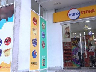 ޔޫރޯ ސްޓޯރުން ޗޮކްލެޓް ފިއެސްޓާ ޕްރޮމޯޝަން ފަށައިފި