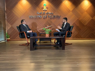 ބުރާސްފަތި ދުވަހުގެރޭގެ ފަލަސުރުހީ ޕްރޮގްރާމްގައި މިނިސްޓަރ ވާހަކަ ދައްކަވަނީ