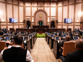 މިދިއަ 2020 ވަނަ އަހަރަށް މަޖިލިސް ހުޅުވި ޖަލްސާގެ ތެރެއިން، ރިޔާސީ ބަޔާން އިއްވަވާދެއްވުމަށް ރައީސުލްޖުމްހޫރިއްޔާ އިބްރާހީމް މުހައްމަދު ޞާލިހު މަޖިލީހުގެ ޖަލްސާއަށް ވަޑައިގެން (ފައިލް ފޮޓޯ)