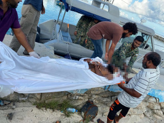 ވަޅިން ހަމަލާދިނުމަށްފަހު ކަނޑަށް އެއްލާލި މީހާ އެމްއެންޑީއެފްގެ އެހީތެރިކަމާއެކު މާލެ ގެންދަނީ