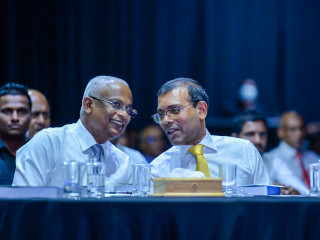 ރައްޔިތުންގެ މަޖިލީހުގެ ރައީސާއި ރައީސުލްޖުމްހޫރިއްޔާ