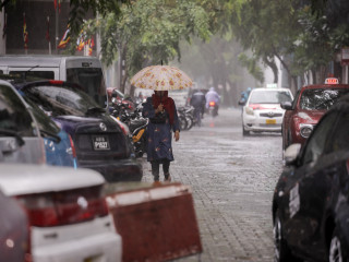 މާލެއަށް ބޯކޮށް ވާރޭ ވެހުނު ދުވަހެއްގެ ތެރެއިން