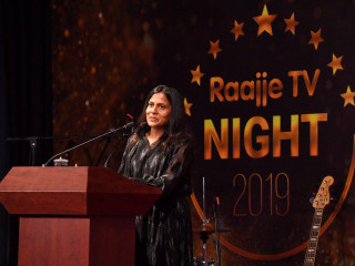 ރާއްޖެ ޓީވީގެ 9 ވަނަ އަހަރީ ދުވަހު ބޭއްވި ހަފްލާގައި މެޑަމް ފަޒްނާ ވާހަކަ ދައްކަވަނީ