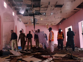 ހަމަލާދިން މިސްކިތުގެ ތެރޭގައި ބަޔަކު ހަރަކާތްތެރިވަނީ