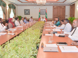 މަޖިލީހަކީ \'ރަބަރު ސްޓޭމްޕް\' ޖަހާ ތަނެއް ނޫން، ވަޒީރުންނަށް ފުރިހަމަ އިތުބާރު އެބައޮތް: ހޫދު