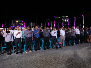 ބިނާކުރުވަނިވި ފާޑުކިޔާ. ނޫންނަމަ އުއްޑުންއޮވެ ކޮނުނު ވަޅުގަނޑަށް ބޯކޮޅުވަތައް ވެއްޓިދާނެ!