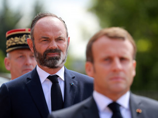 ފްރާންސްގެ ބޮޑުވަޒީރު އެޑުއާޑް ފިލިއްޕޭ އަދި ރައީސް އިމަނުއެލް މެކްރޯން