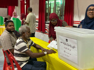 އެމްޑީޕީގެ މެމްބަރުން އެޕާޓީގެ ޖަލްސާއެއްގައި- އެމްޑީޕީގެ ލީޑަރޝިޕް ވޯޓުލުން ވަނީ ފެށިފައި