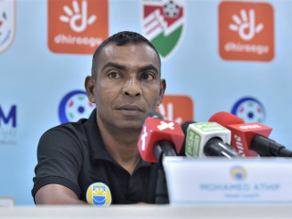 ކުލަބު ވެލެންސިއާގެ ކޯޗު މުޙައްމަދު އާތިފް (އާތީ)