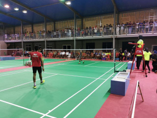 އައްޑޫ ސިޓީ ބެޑްމިންޓަން ހޯލު