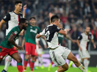 ޔުވެންޓަސް އަދި ލޮކޮމޯޓިވް މޮސްކޯ ބައްދަލުކުރި މެޗުގެ ތެރެއިން