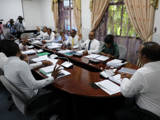 ސަލާމަތީ ޚިދުމަތްތަކާއި ބެހޭ ކޮމިޓީގެ ބައްދަލުވުން