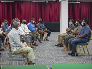 މިސްކިތްތަކުގެ އިމާމުންނާއެކު އިސްލާމިކް މިނިސްޓްރީން ބޭއްވި ބައްދަލުވުމުގެ ތެރެއިން