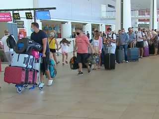 ޕޯޗުގަލްގެ އެއަރޕޯޓް ތެރެއިން، އިނގިރޭސިވިލާތަށް ކުރަމުން އައި ފްލައިޓް ދަތުރުތައް ހުއްޓާލުމަށް ނިންމާފައިވަނީ ހޮނިހިރު ދުވަހުން ފެށިގެން