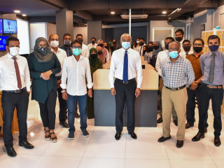 President Ibrahim Mohamed Solih with the management and staff at RaajjeTV