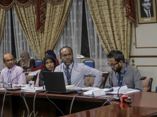 މިއަދު ކުރިޔަށް ދިޔަ މާލިއްޔަތު ކޮމިޓީގެ ބައްދަލުމުގައި، މެނޭޖަރ ކޮމްޕްލައިންސް އެންޑް ސްޕެޝަލް އޮޑިޓްއަބްދުﷲ ޒުހުރީ ވާހަކަދައްކަވަނީ