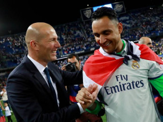 ނަވާސް (ކ) އަދި ޒިދާން (ވ)