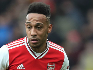 އާސެނަލްގެ ކެޕްޓަން ޕިއޭ-އެމެރިކް އޮބާމަޔަން: އޭނާ ހޯދުމަށް ޔޫރަޕްގެ ބޮޑެތި ކްލަބުތަކުން އަންނަނީ މަސައްކަތް ކުރަމުން