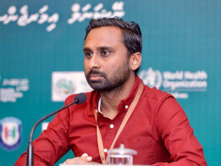 އާދިއްތަ ދުވަހުގެ ރޭ ބޭއްވި ނޫސްވެރިންގެ ބައްދަލުވުމުގައި، ޑރ.މުހައްމަދު އައްޒާމް