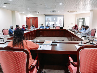 ރައްޔިތުންގެ މަޖިލީހުގެ ހިއުމަންރައިޓްސް އެންޑް ޖެންޑަރ ކޮމިޓީގައި ބަޖެޓާ ގުޅޭގޮތުން ކަމާގުޅޭ މުއައްސަސާތަކާ މަޝްވަރާ ކުރަނީ