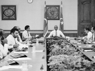 ފިޔަވަޅު ނޭޅޭނަމަ \'\'ކުރީ ސަރުކާރު\'\' ކިޔުން ހުއްޓާލާ!