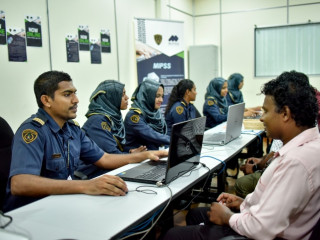 އިމިގްރޭޝަނުން ރއްޔިތުންނަށް ހިދުމަތް ފޯރުކޮށްދެނީ