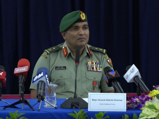 މާލެއިން ކޮވިޑް-19 ކޭސްއެއް ފެނިއްޖެ ނަމަ އަމަލުކުރާނެގޮތުގެ އެކްސަސައިޒެއް ހިންގައިފި