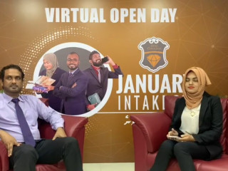 އެވިޑް ކޮލެޖްގައި އެކިއެކި ކޯސްތަކުގައި ދެހާހަށްވުރެ ގިނަ ދަރިވަރުން ކިޔަވަމުންދޭ