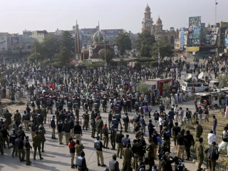 ޕާކިސްތާނު ސަރުކާރާ ދެކޮޅަށް ހޯމަ ދުވަހު ކުރި މުޒާހަރާގެ ތެރެއިން