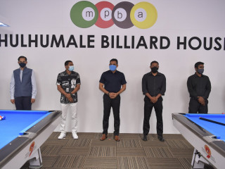 ހުޅުމާލޭ ބިލިއާޑް ހައުސް ހުޅުވުމުގެ ރަސްމިއްޔާތުގެ ތެރެއިން ނައިބު ރައީސް، ކުޅިވަރާއި ބެހޭ ވަޒީރު، އިންޑިއާގެ ހައި ކޮމިޝަނަރ އަދި ބިލިއާޑް އެސޯސިއޭޝަނުގެ އިސްވެރިން