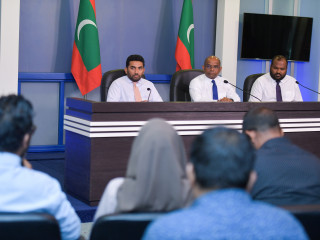 ކޮރޯނާވައިރަސްއާއި ގުޅިގެން މައުލޫމާތު ދިނުމަށް ރައީސް އޮފީހުން ބޭއްވި ޕްރެސްކޮންފަރެންސް