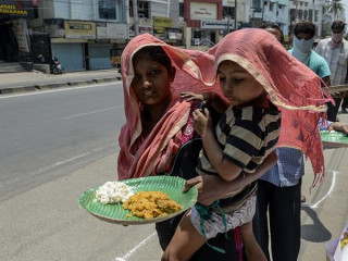 ކޮވިޑް-19: ލޮކްޑައުންކާއެކު އިންޑިޔާގެ ފަގީރުންނަށް އިތުރު ހިތްދަތިކަމެއް