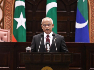 President Ibrahim Mohamed Solih and First Lady Fazna Ahmed arrive at the People\'s Majlis for the Presidential Address