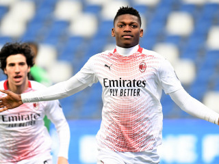 ސަސުއޯލޯ އާއި މިލާން ބައްދަލުކުރި މެޗުގެ ތެރެއިން: މި މެޗުން މިލާން މޮޅުވީ 2-1 ން