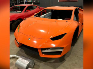 ފޭކް ލަމްބޯގިނީ އާއި ފެރާރީ އުފައްދާ ކާރުހާނާއަކުން ދެބަފައިން ހައްޔަރުކޮށްފި