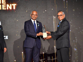 President Ibrahim Mohamed Solih presents special recognition award to former MD, Abdul Shakoor