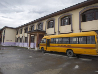 ކަޝްމީރުގެ ސްކޫލުތަކުގައި ކިޔަވައިދޭން ފެށި ނަމަވެސް ދަރިވަރުން ގޭގައި