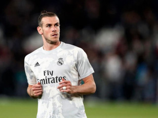 ރެއާލް މެޑްރިޑަށް ކުޅެމުން އަންނަ ވޭލްސްގެ ތަރި ގެރެތު ބޭލް