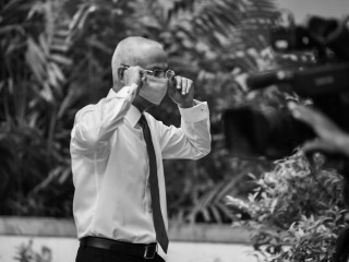 ރައީސުލްޖުމްހޫރިއްޔާ އިބްރާޙިމް މުޙައްމަދު ސޯލިޙު- ރައީސް ވަނީ ޕްރަނާބް މުކަރުޖީގެ އާއިލާއަށް ތައުޒިޔާ ވިދާޅުވެފައި