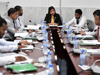 އޭސީސީ އާއި ބްރޯޑްކާސްޓިންގ ކޮމިޝަންގެ މެމްބަރުން މަޖިލީހަށް ހާޒިރުކުރަނީ