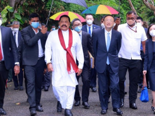 ސްރީލަންކާގެ ބޮޑުވަޒީރު މަހިންދަ ރާޖަޕަކްސަ އާއި ޗައިނާ ޑެލިގޭޝަން