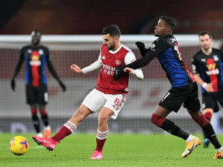 އާސެނަލާއި ޕެލަސް ބައްދަލުކުރި މެޗުގެ ތެރެއިން: މި މެޗު އެއްވަރުވީ 0-0 ން