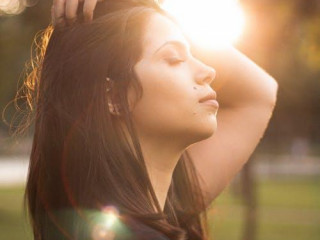 ޕޮޒިޓިވްކޮށް ވިސްނައިފިނަމަ ކުރާނެ ފައިދާ ދައްކުވައިދޭ ފޮޓޯއެއް