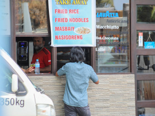 މާލެގައި ހިންގާ ފިހާރައެއް