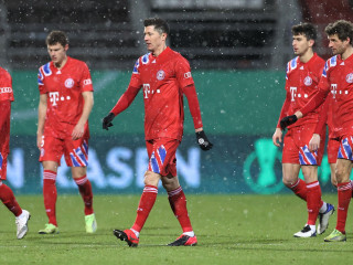 ކިއެލް އާއި ބަޔާން ބައްދަލުކުރި މެޗުގެ ތެރެއިން: މި މެޗުން ބަޔާން ބަލިވީ ޕެނަލްޓީ ޖަހައިގެން 6-5 ން