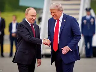 ޓްރަމްޕް އާއެކު ކުރިއަށް ގެންދިޔަ 90 މިނެޓުގެ ފޯނު ކޯލެއްގައި ޕުޓިންގެ ވަރުގަދަ އިންޒާރެއް!